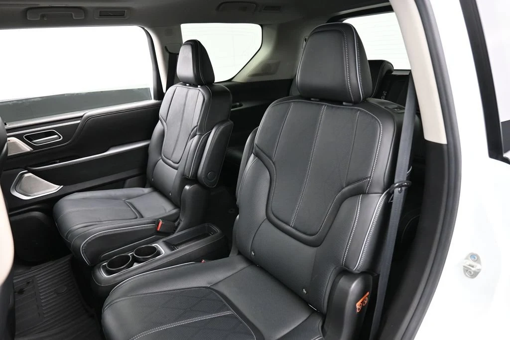 2025 Infiniti QX80 Sensory interior, seats, Graphite