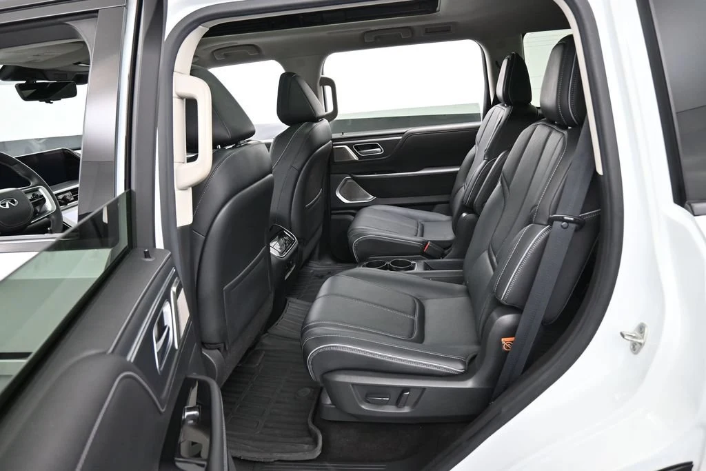 2025 Infiniti QX80 Sensory interior, seats, Graphite