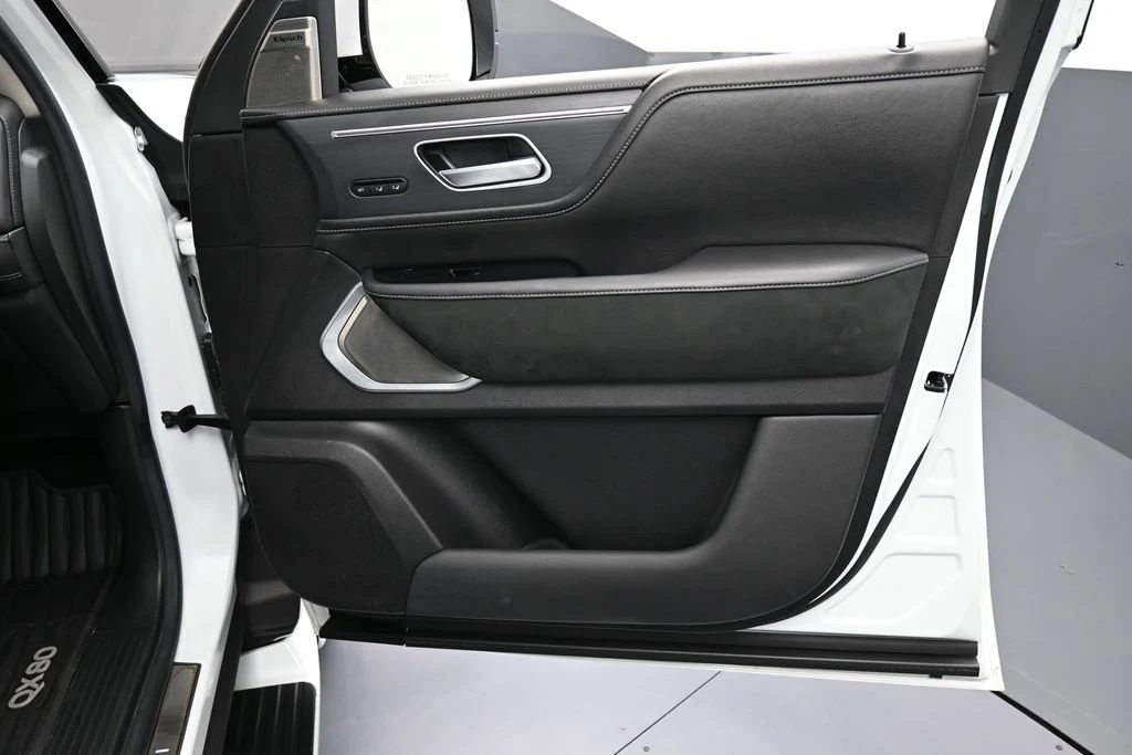 2025 Infiniti QX80 Sensory interior, door panel, Graphite
