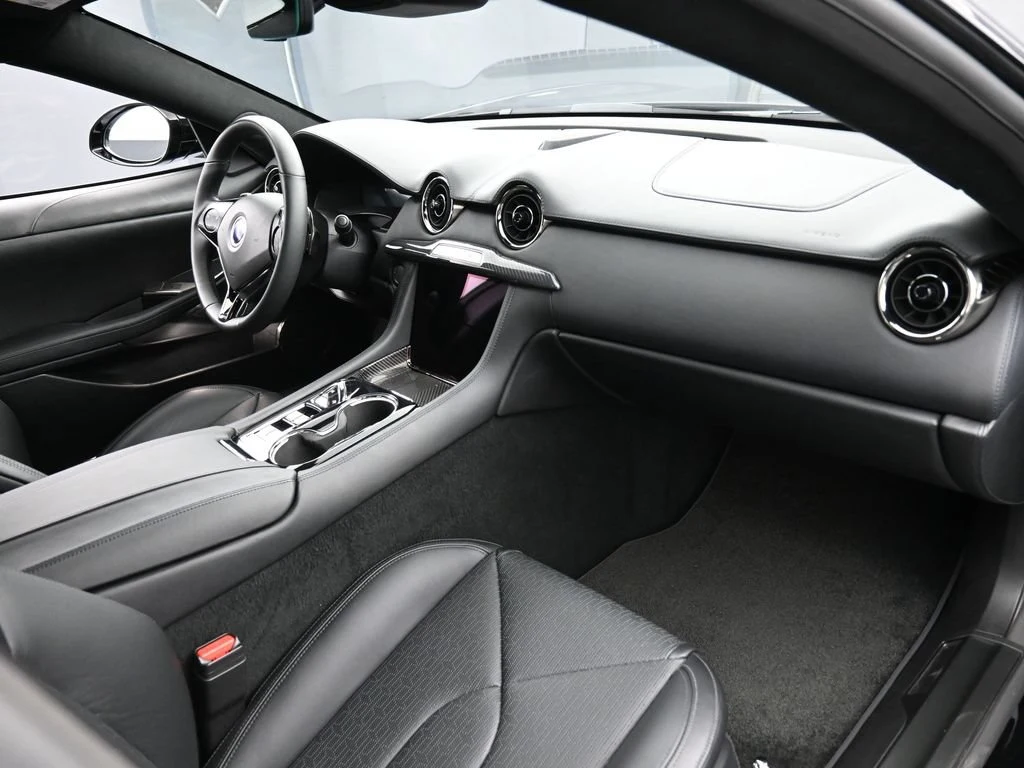 2025 Karma Revero interior, Palisades