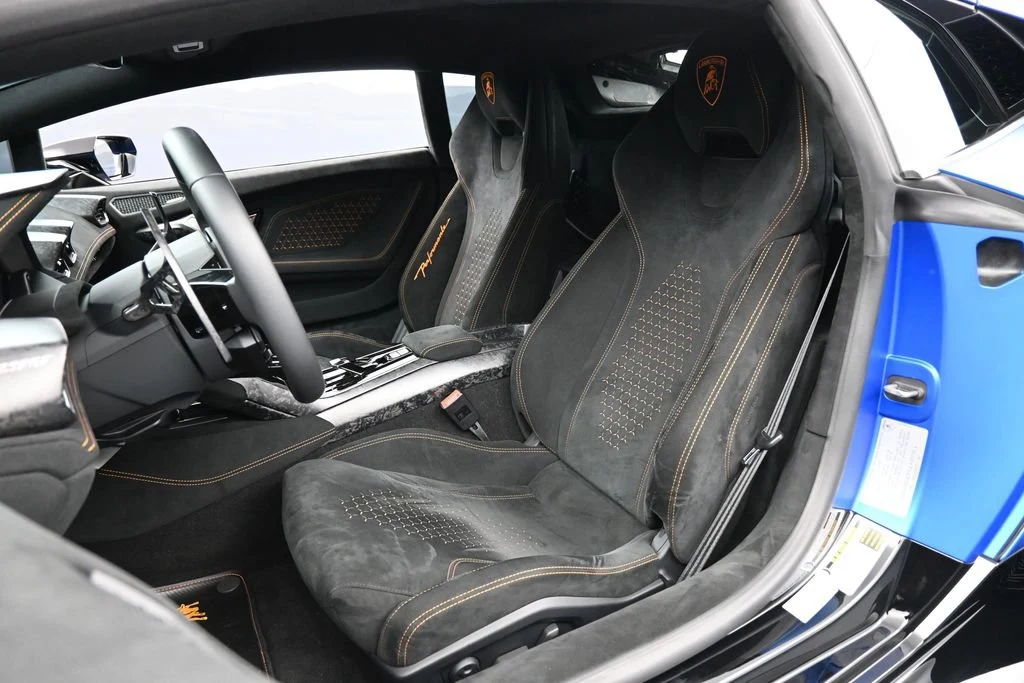 2018 Lamborghini Huracán Performante interior, seats, Arancio Leonis/Nero Ade