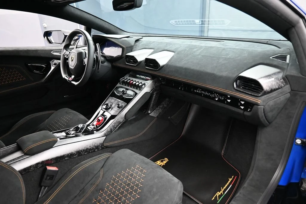 2018 Lamborghini Huracán Performante interior, dashboard, Arancio Leonis/Nero Ade