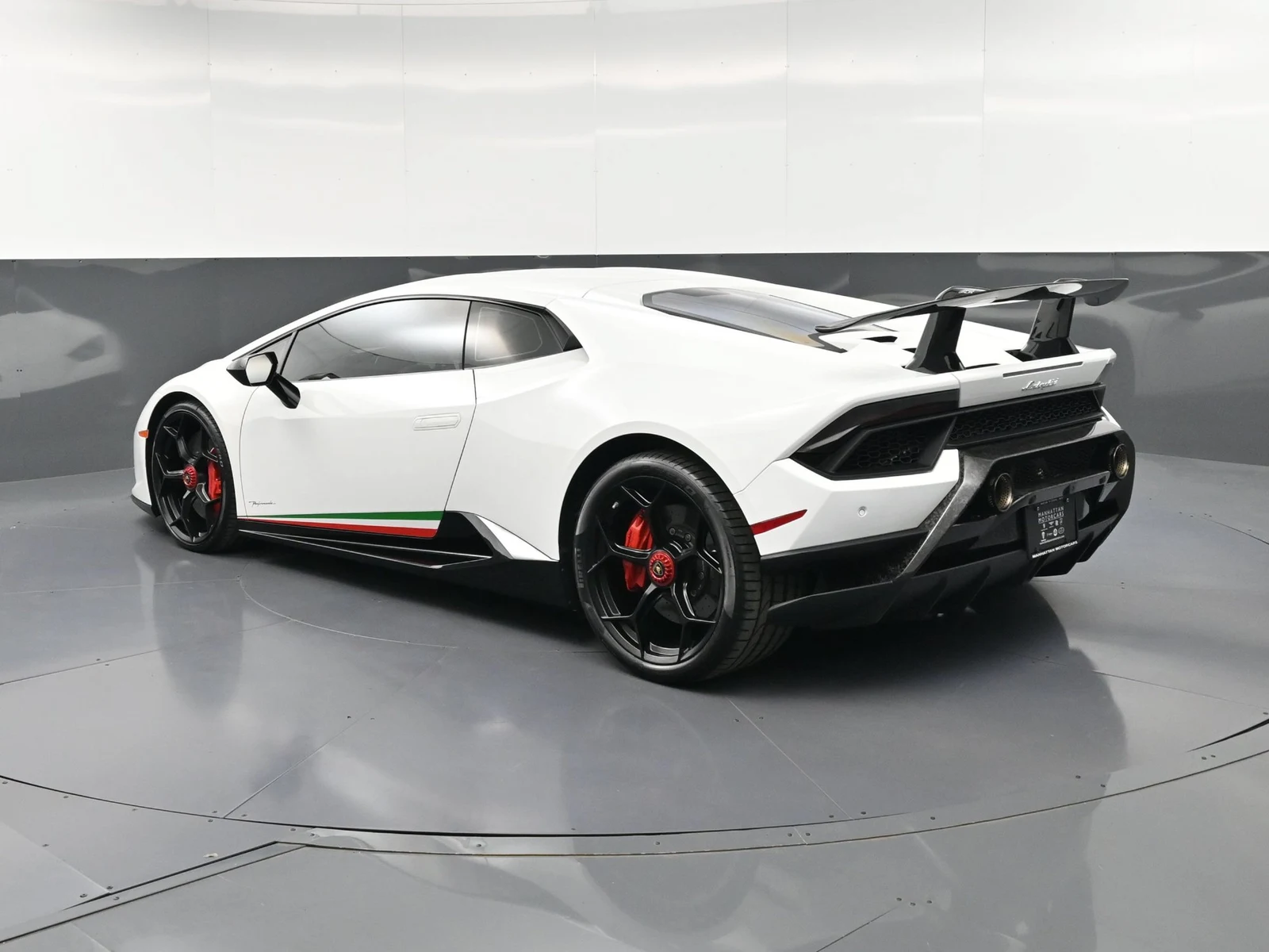 2018 Lamborghini Huracán Performante for sale, exterior, White