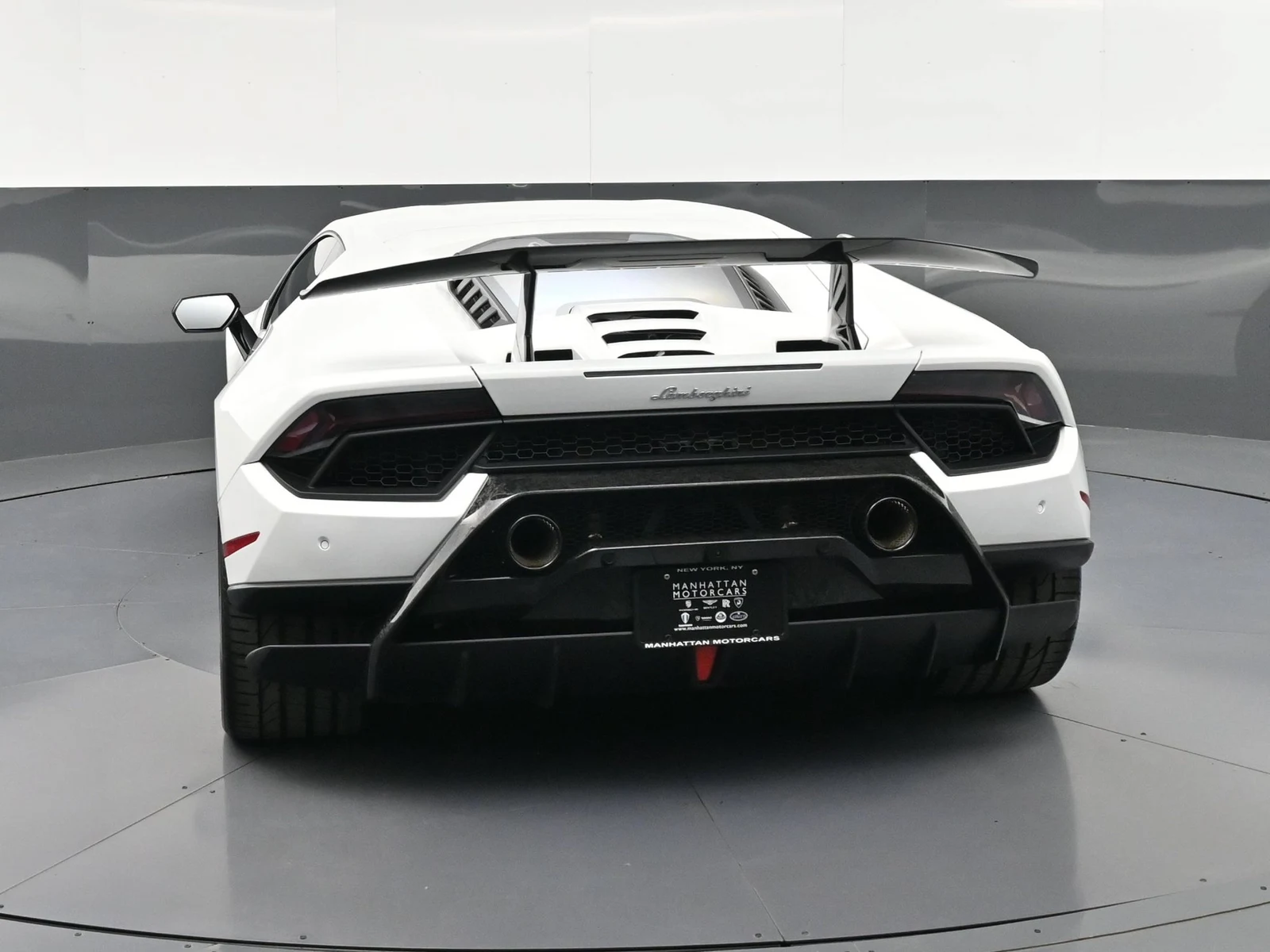 2018 Lamborghini Huracán Performante for sale, exterior, White