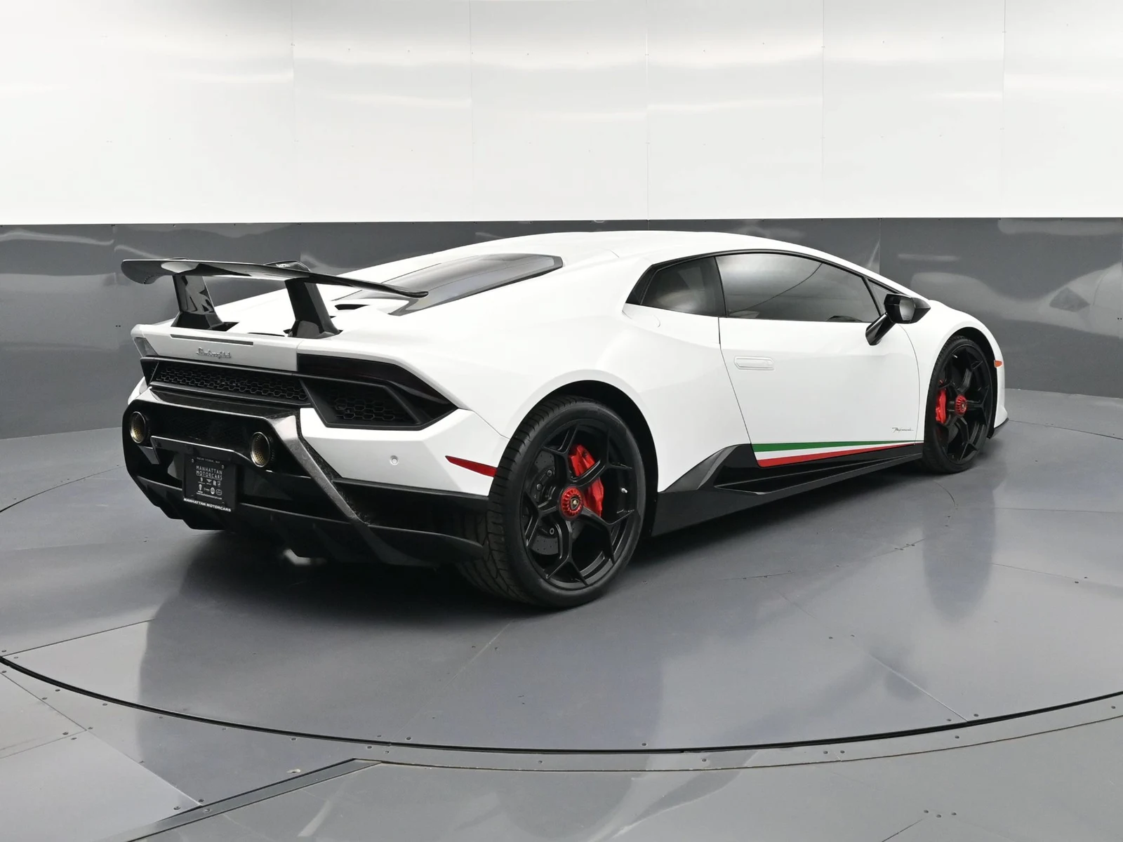 2018 Lamborghini Huracán Performante for sale, exterior, White