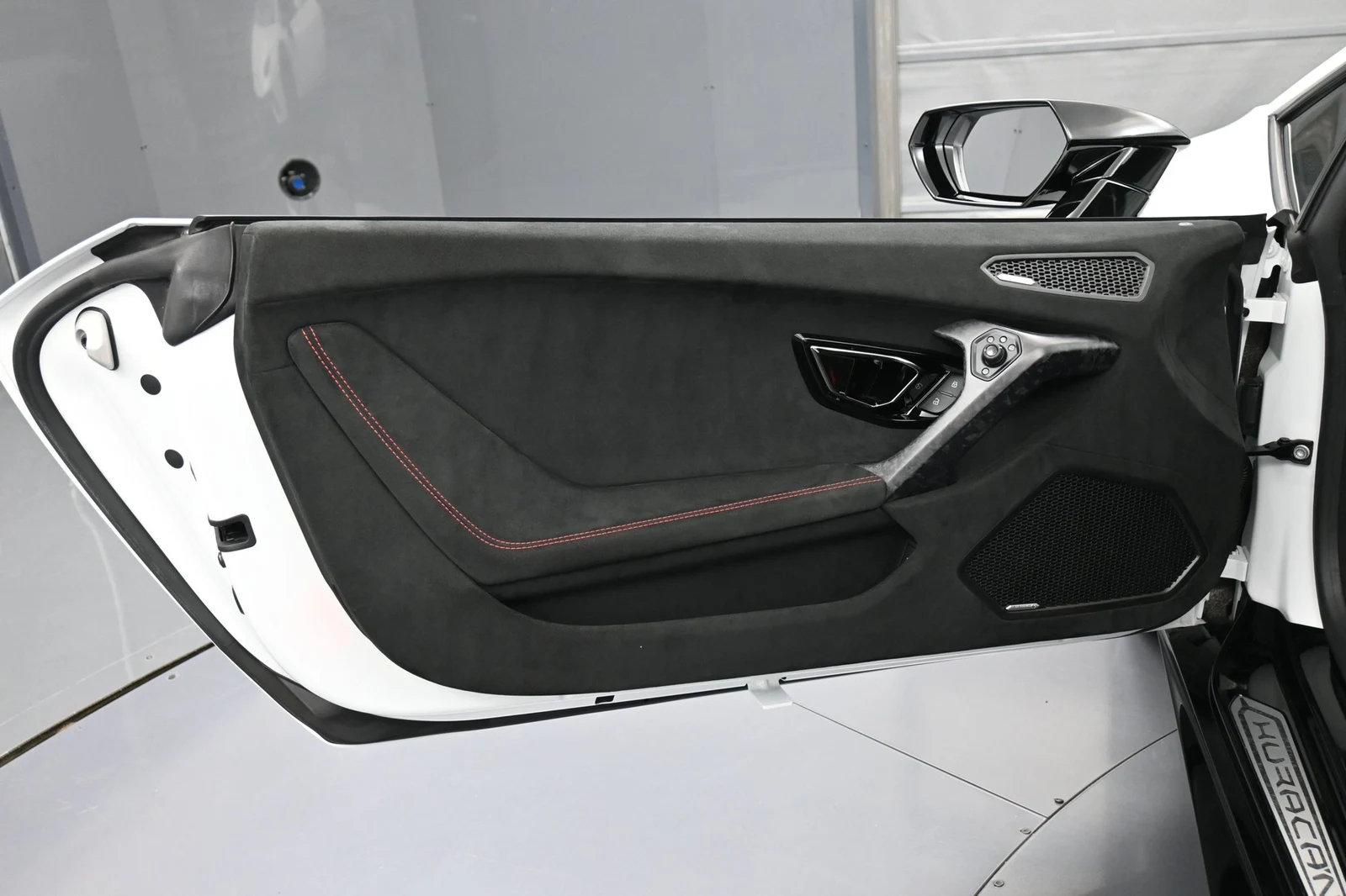 2018 Lamborghini Huracán Performante interior, door panel, Nero Cosmus