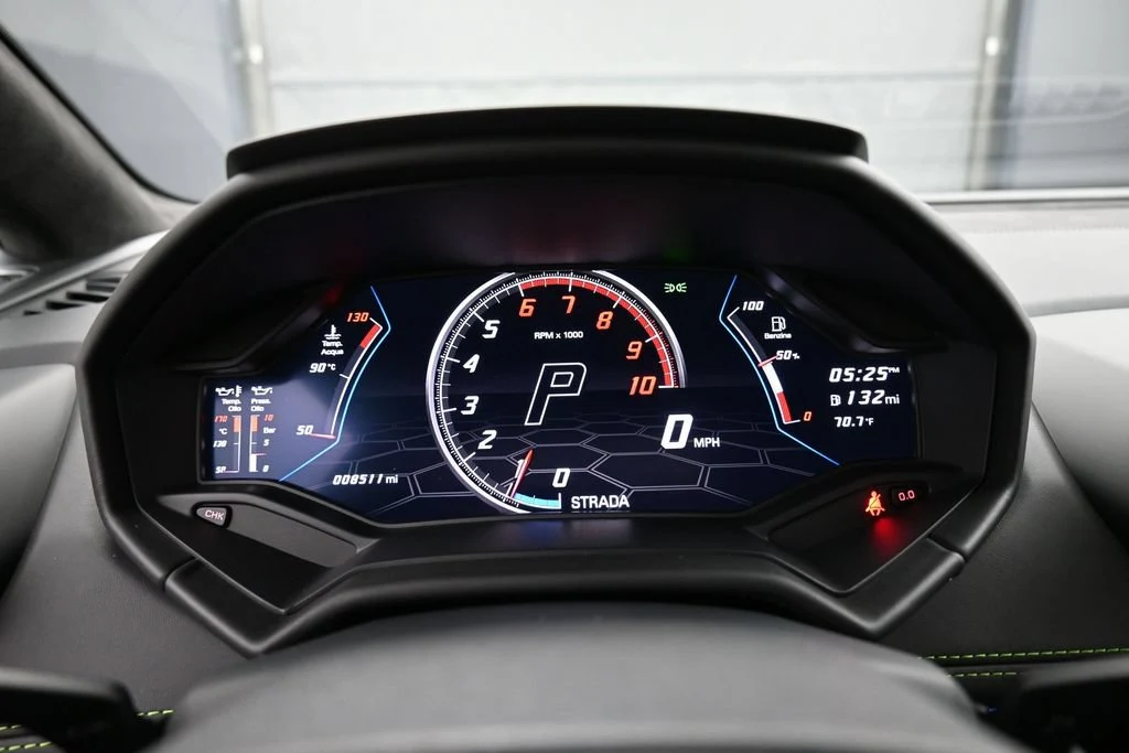 2022 Lamborghini Huracán EVO RWD Spyder interior, Nero Ade