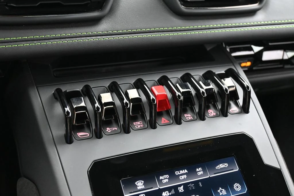 2022 Lamborghini Huracán EVO RWD Spyder interior, center console, Nero Ade