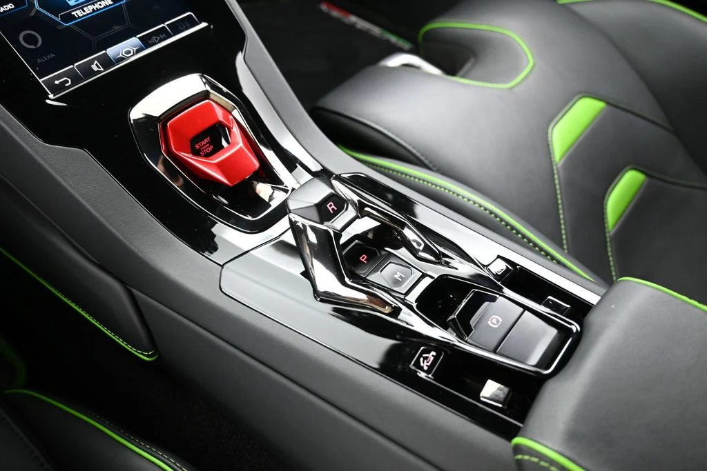 2022 Lamborghini Huracán EVO RWD Spyder interior, center console, Nero Ade