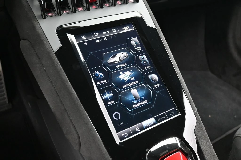 2023 Lamborghini Huracán Tecnica interior, Nero Ade/Bianco Leda