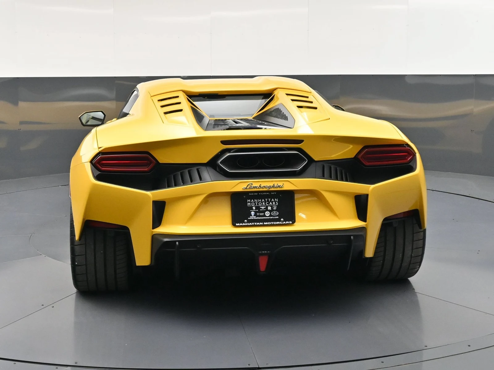 2026 Lamborghini Temerario, rear three-quarter view, Yellow