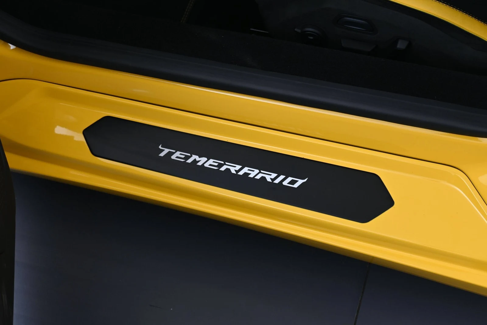 2026 Lamborghini Temerario interior, door sill