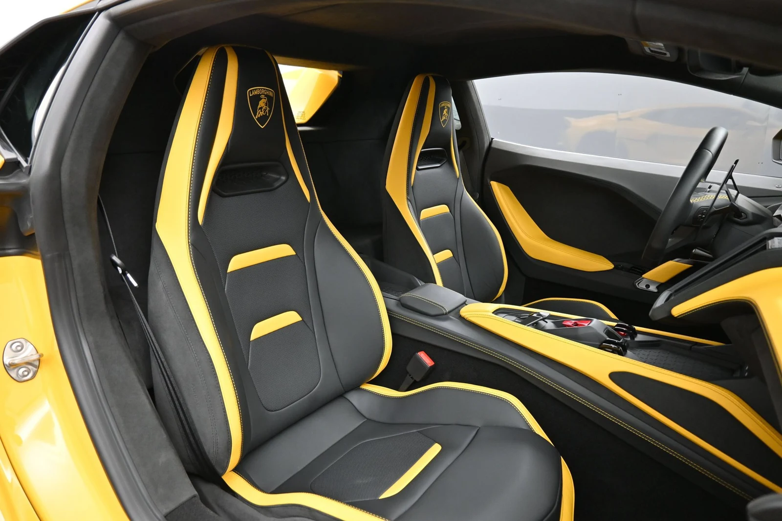 2026 Lamborghini Temerario interior, seats