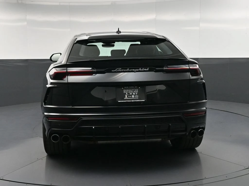 2021 Lamborghini Urus, rear three-quarter view, Black
