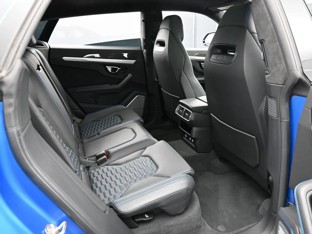 2021 Lamborghini Urus interior, seats