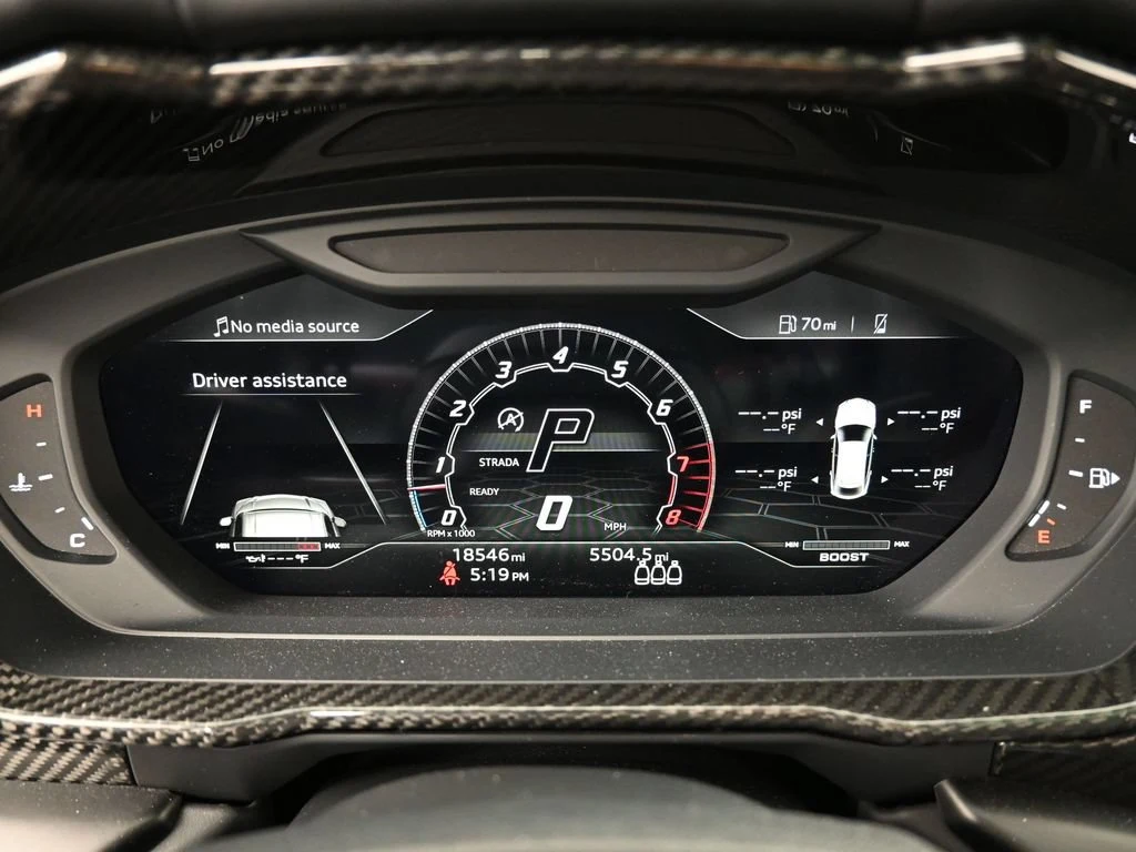 2022 Lamborghini Urus Graphite Capsule interior
