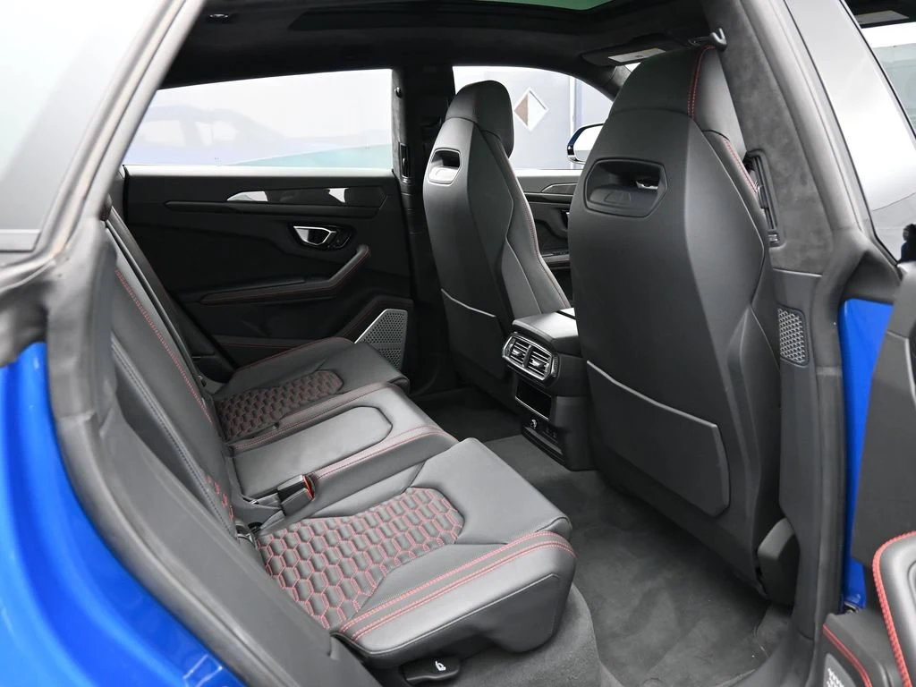 2022 Lamborghini Urus Graphite Capsule interior, seats