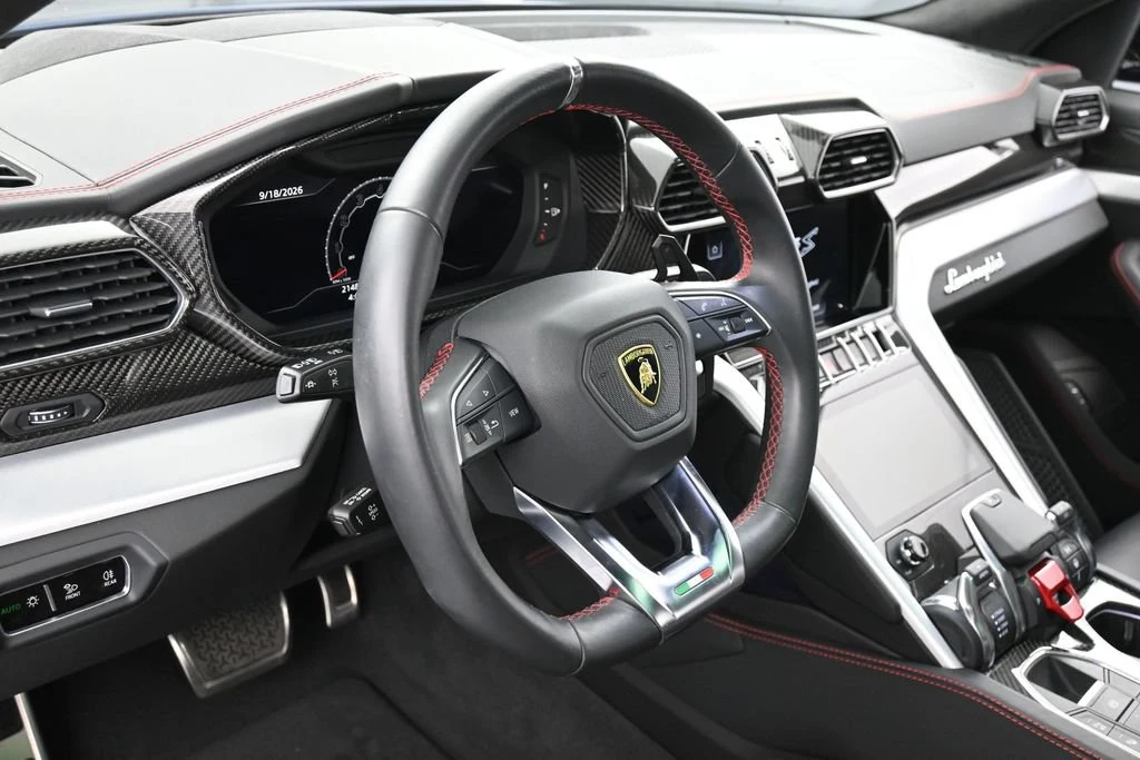 2023 Lamborghini Urus S interior, Nero Ade