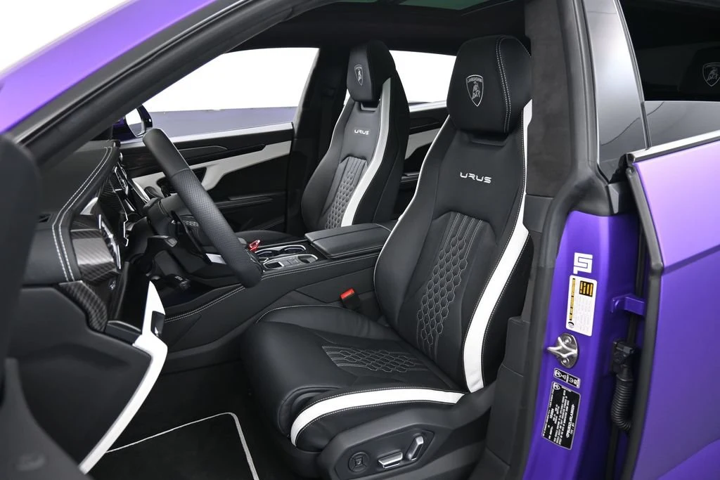 2024 Lamborghini Urus S interior, seats, Nero Ade/Bianco Leda