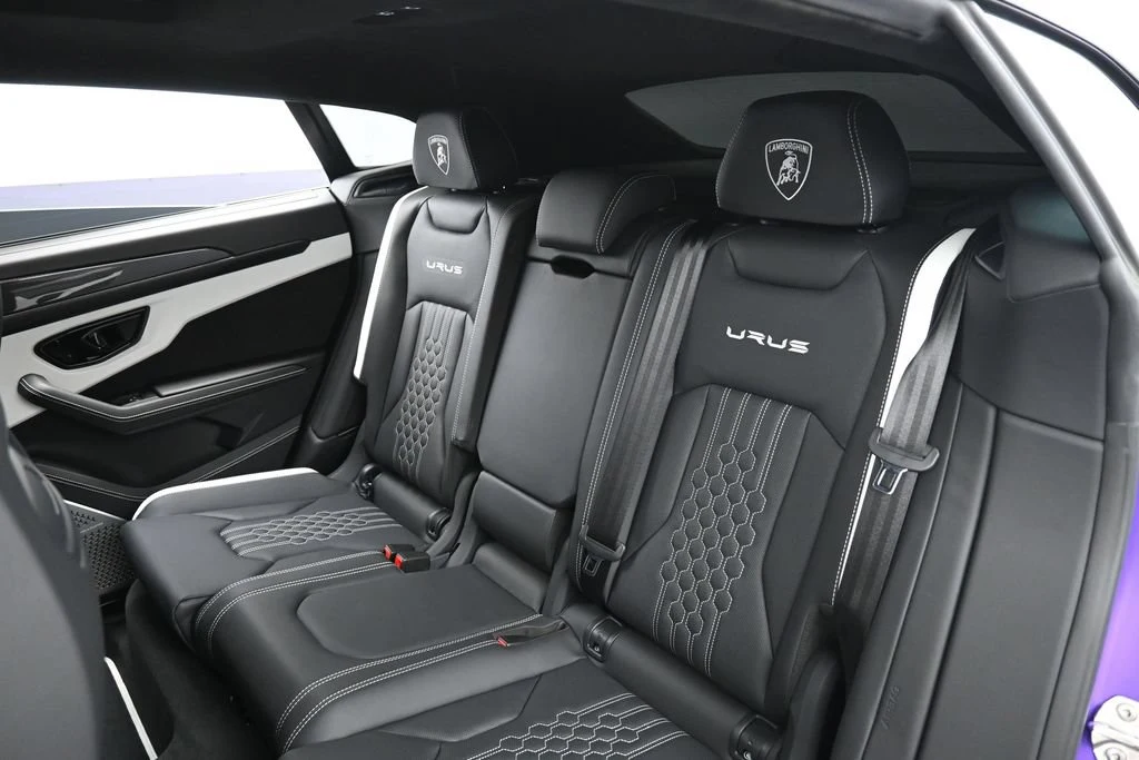 2024 Lamborghini Urus S interior, seats, Nero Ade/Bianco Leda