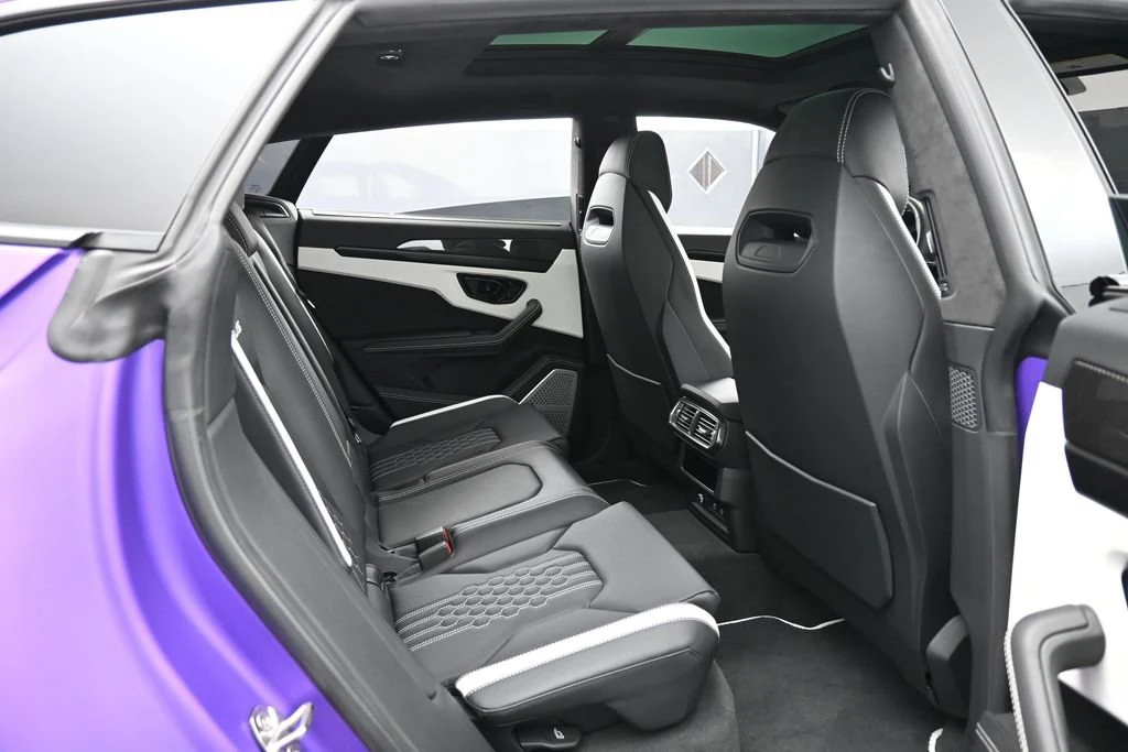 2024 Lamborghini Urus S interior, seats, Nero Ade/Bianco Leda