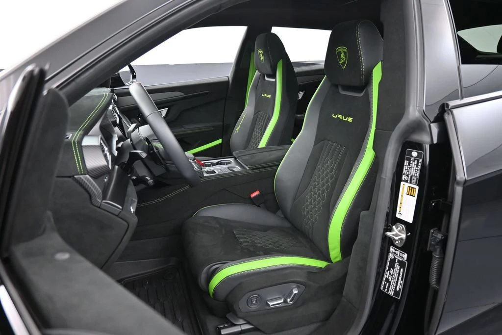 2024 Lamborghini Urus Performante interior, seats, Nero Cosmus/Verde Faurus
