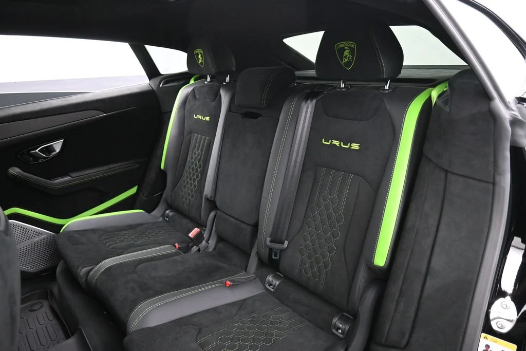 2024 Lamborghini Urus Performante interior, seats, Nero Cosmus/Verde Faurus