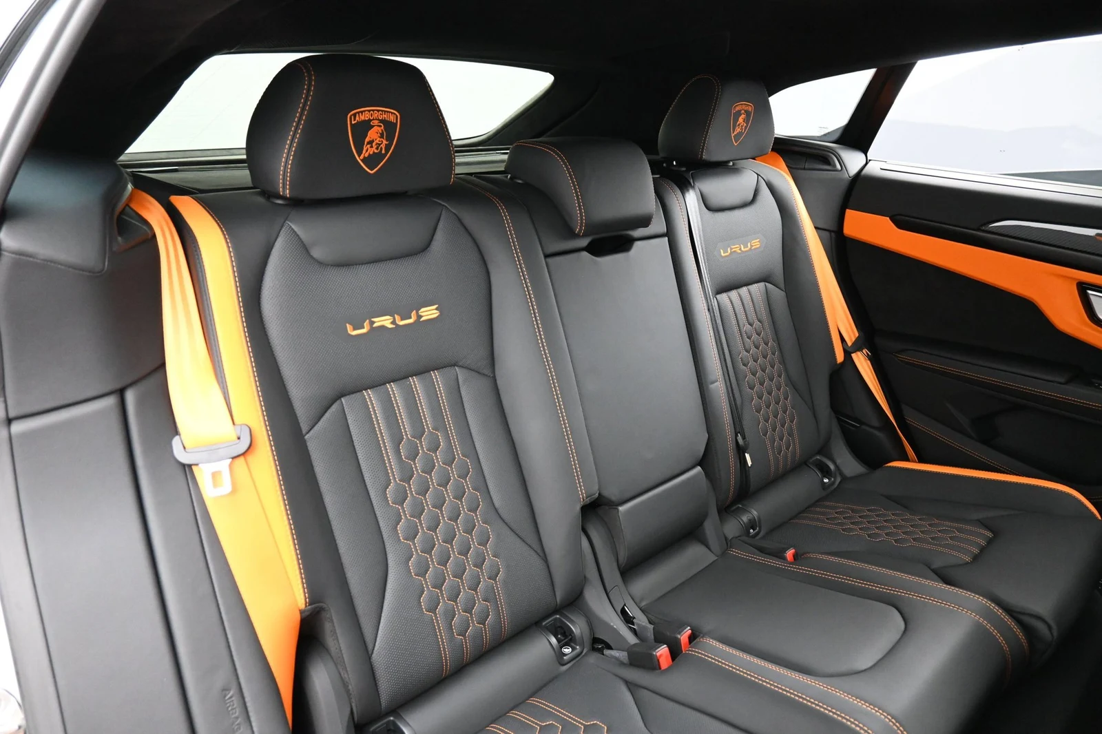 2024 Lamborghini Urus S interior, seats, Nero Ade/Arancio Leonis