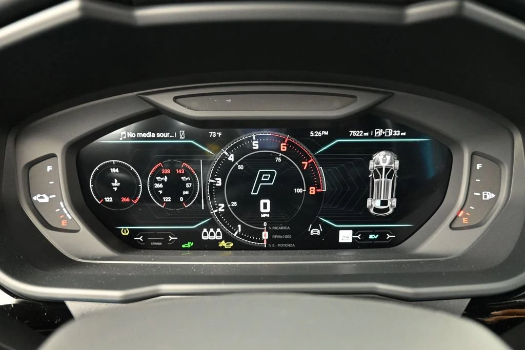 2025 Lamborghini Urus SE interior