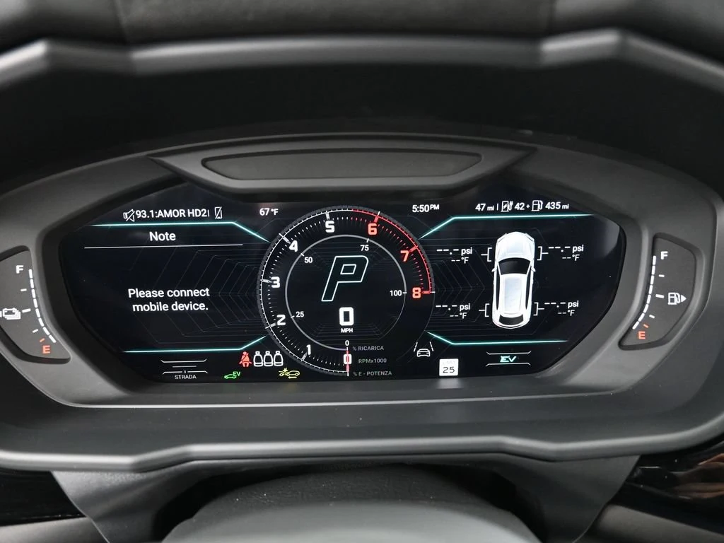 2026 Lamborghini Urus SE interior