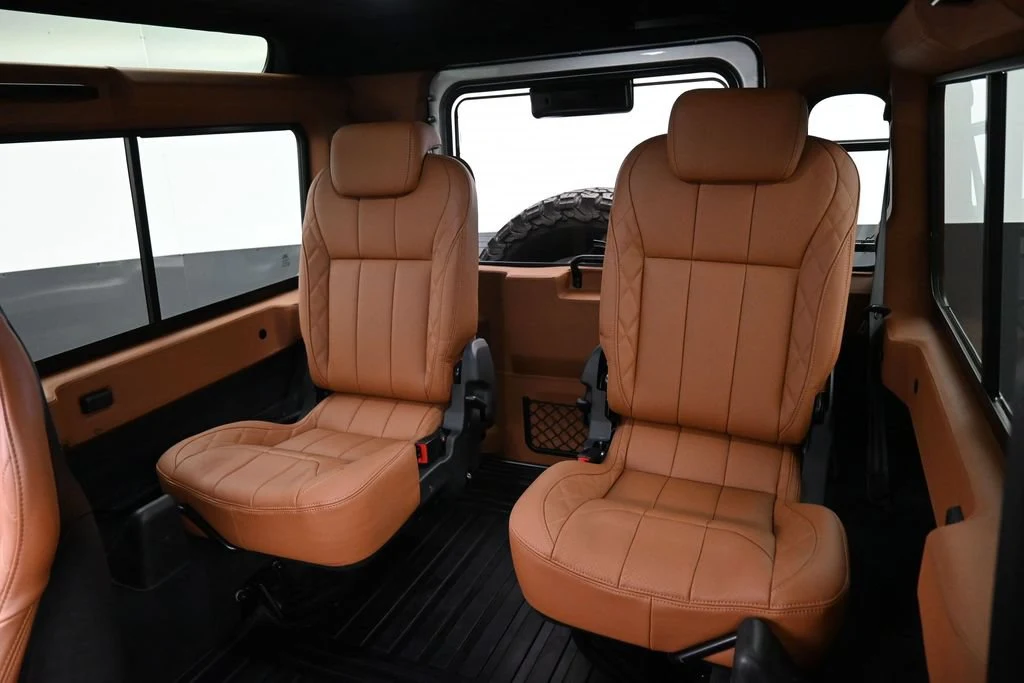 1994 Land Rover Defender 90 interior, seats, Saddle Brown