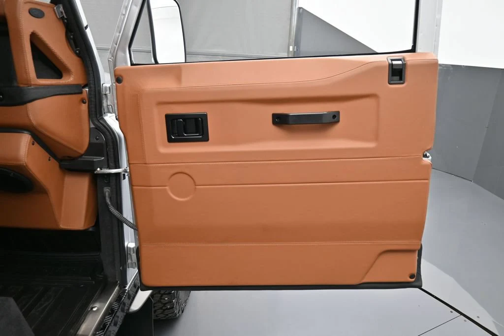 1994 Land Rover Defender 90 interior, door panel, Saddle Brown