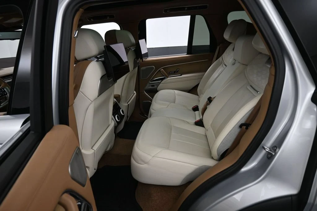 2023 Land Rover Range Rover SV interior, seats, Caraway/Caraway