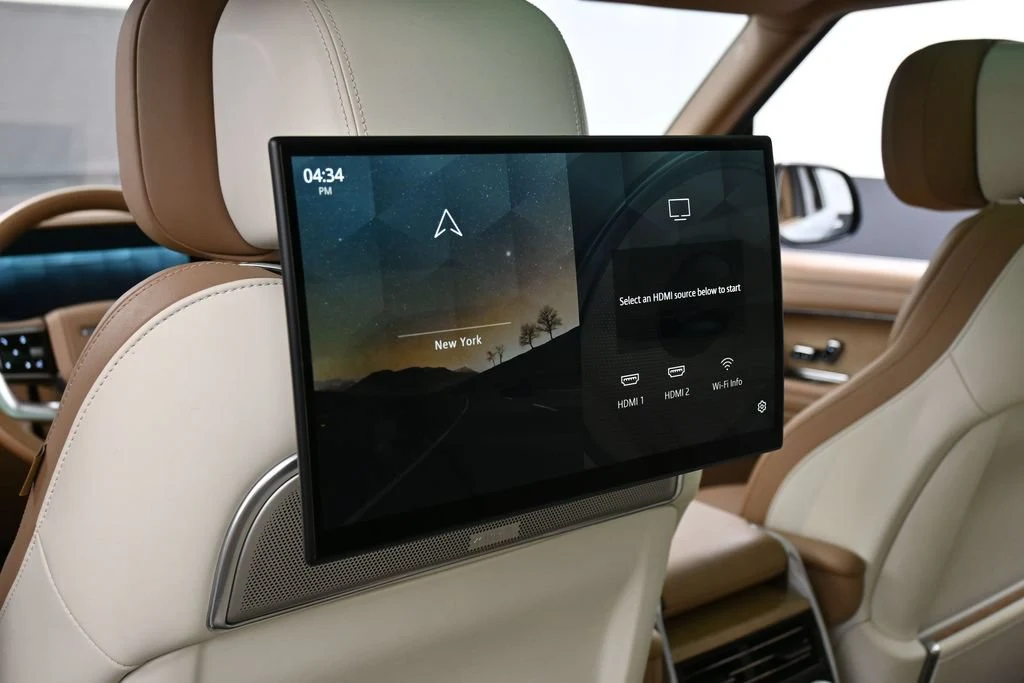 2023 Land Rover Range Rover SV interior, Caraway/Caraway