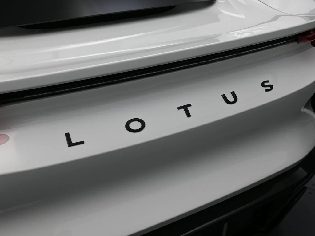 2025 Lotus Emira V6, detail