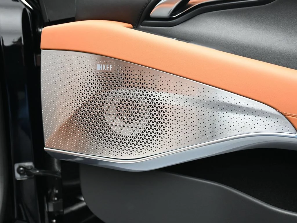 2026 Lotus Emira V6 SE, detail