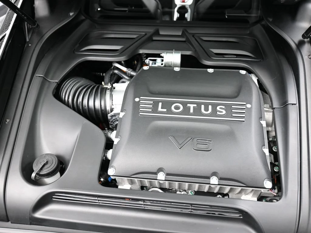2026 Lotus Emira V6 SE Racing Line engine
