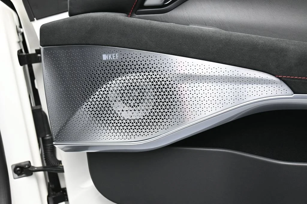 2026 Lotus Emira V6 SE Racing Line, detail