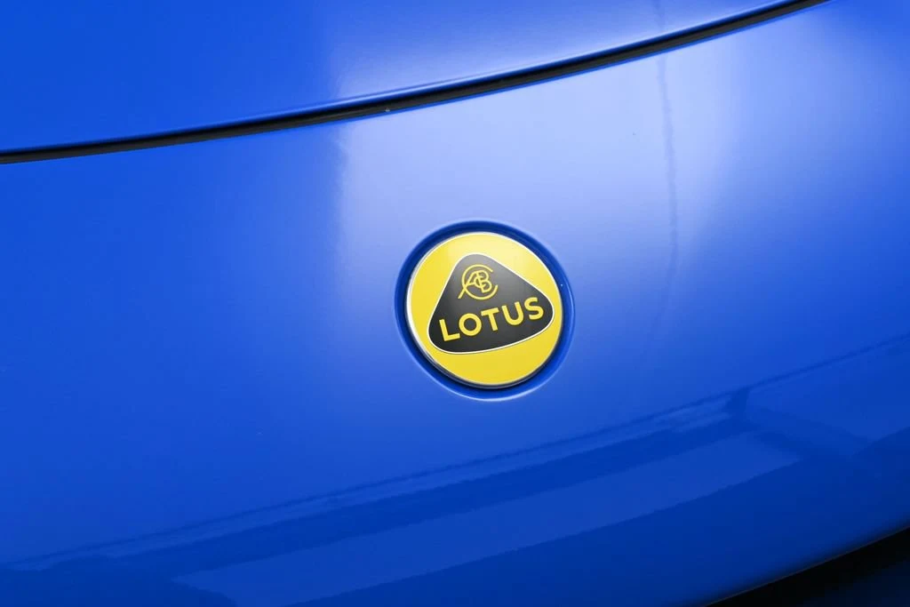 2026 Lotus Emira V6 SE, detail