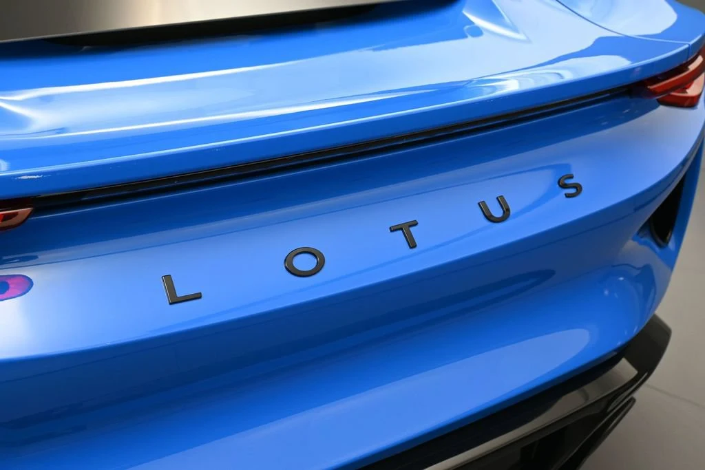 2026 Lotus Emira V6 SE, detail
