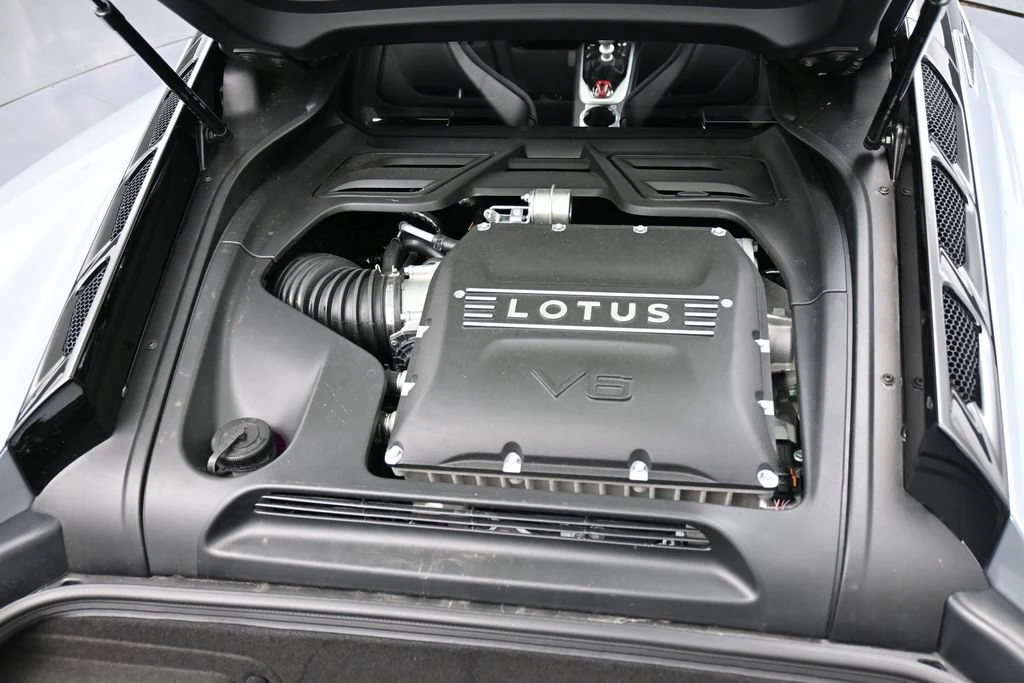 2026 Lotus Emira V6 SE engine