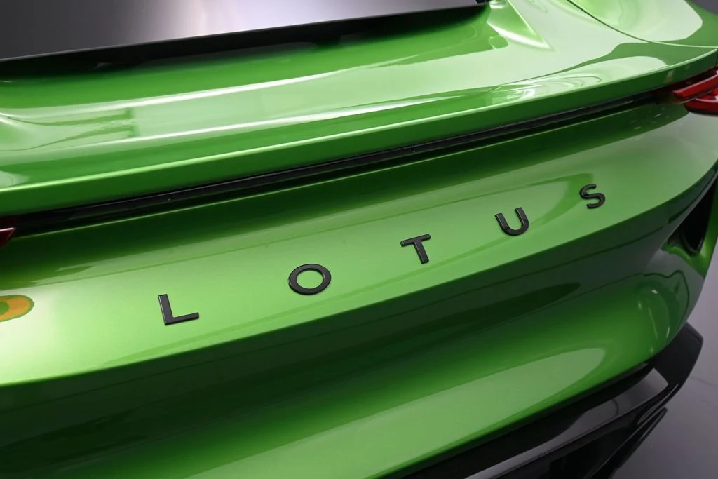 2026 Lotus Emira V6 SE, detail