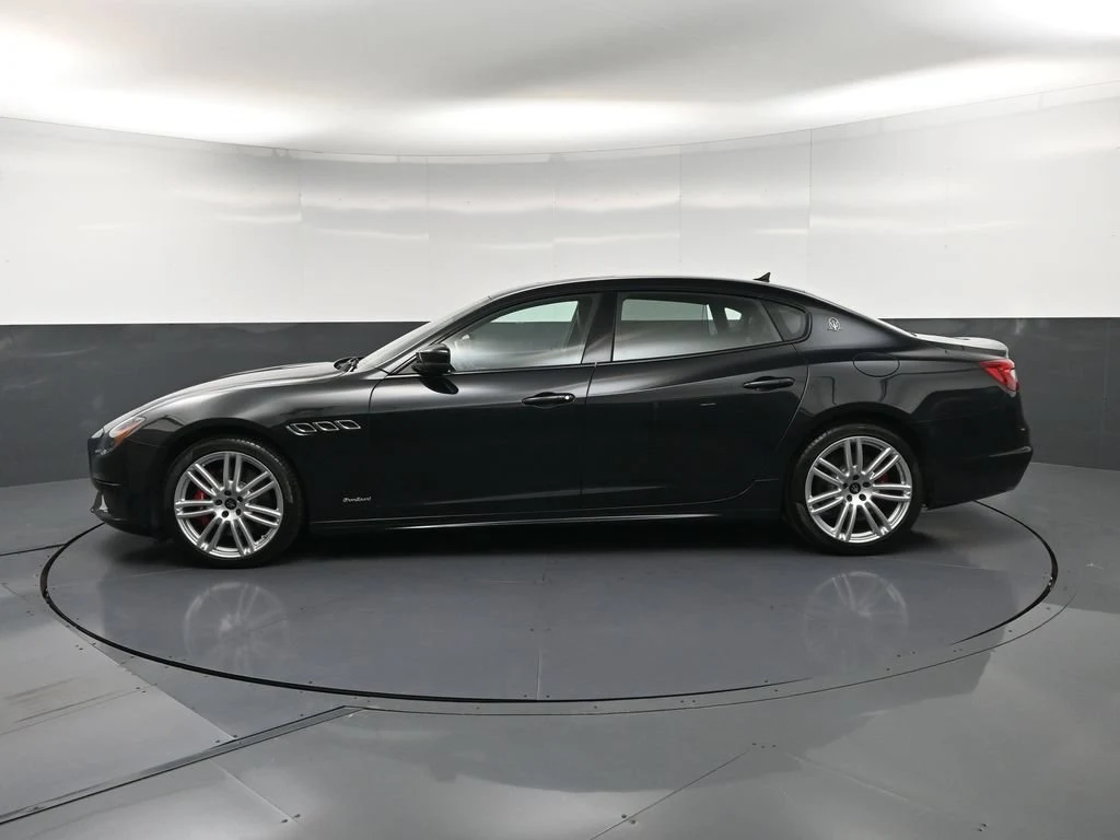 2020 Maserati Quattroporte S Q4 GranSport, side profile, Black