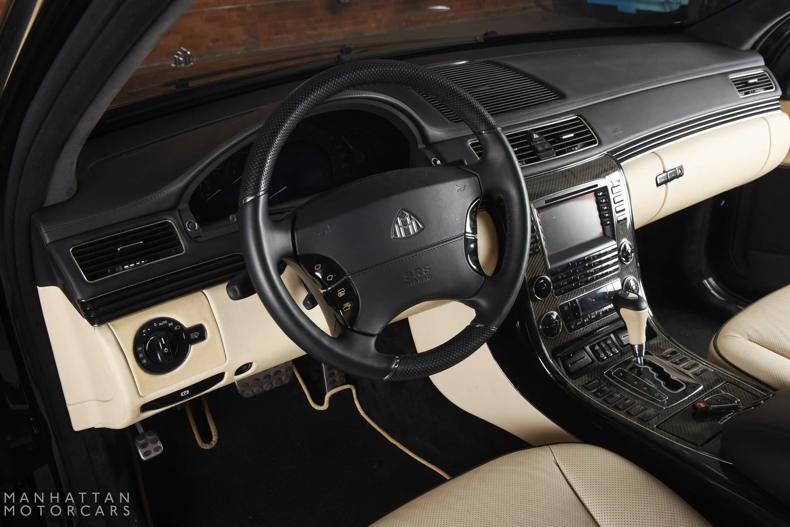 2009 Maybach 62 S Landaulet interior, dashboard, Aspen White