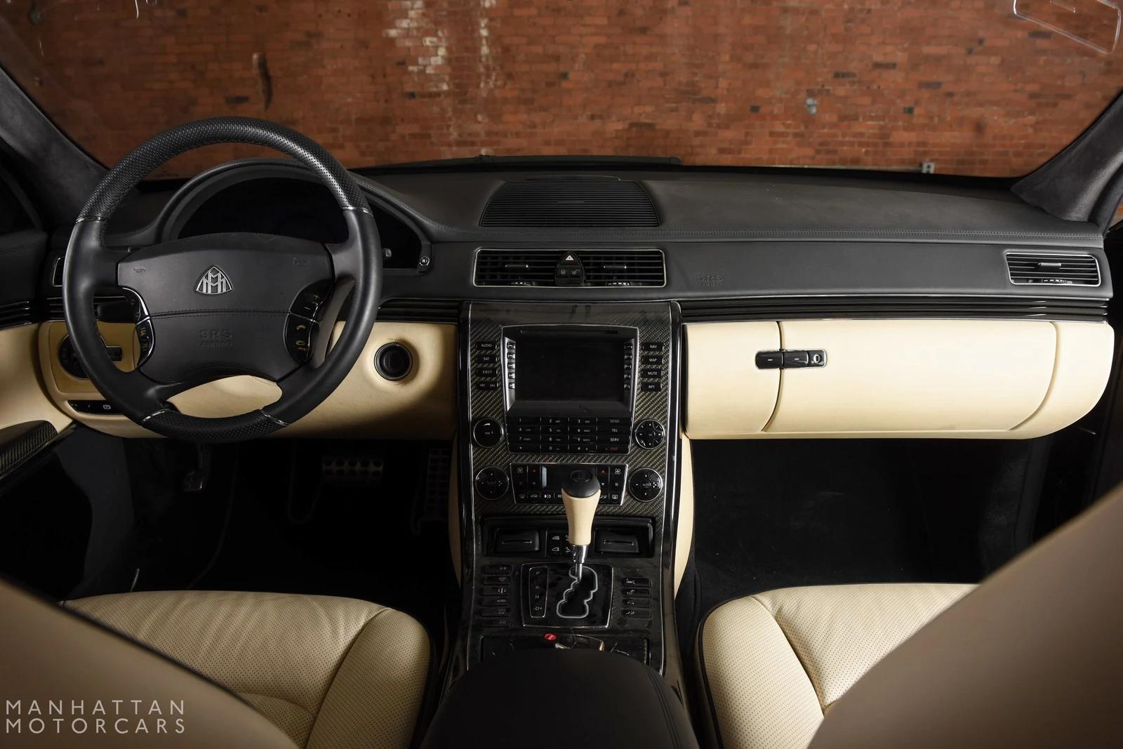 2009 Maybach 62 S Landaulet interior, dashboard, Aspen White
