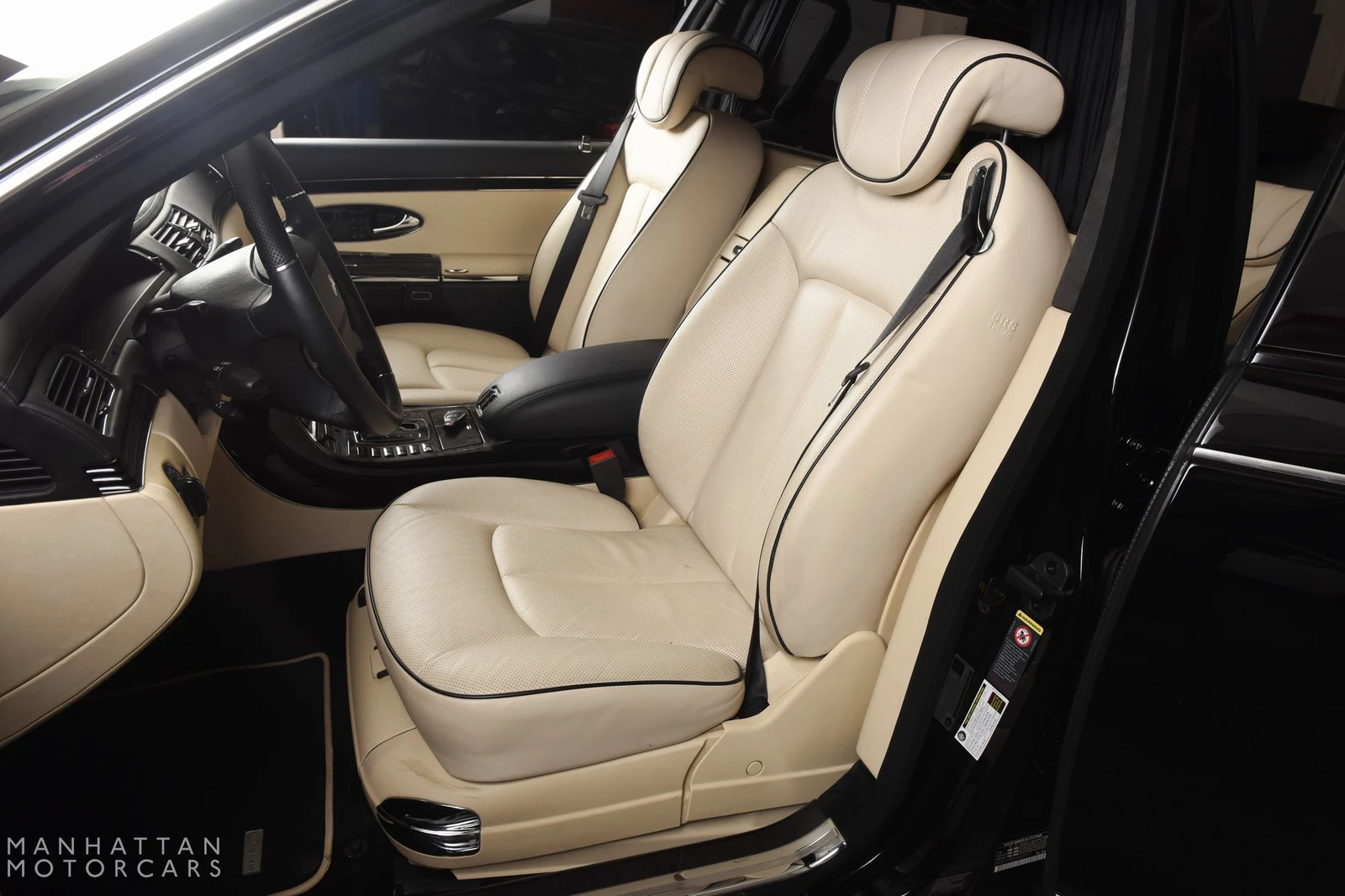 2009 Maybach 62 S Landaulet interior, seats, Aspen White