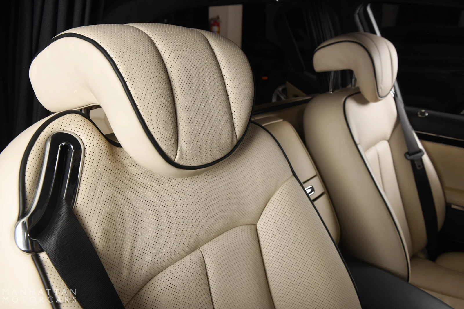 2009 Maybach 62 S Landaulet interior, seats, Aspen White
