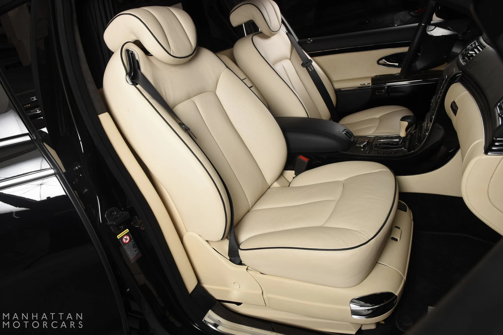 2009 Maybach 62 S Landaulet interior, seats, Aspen White
