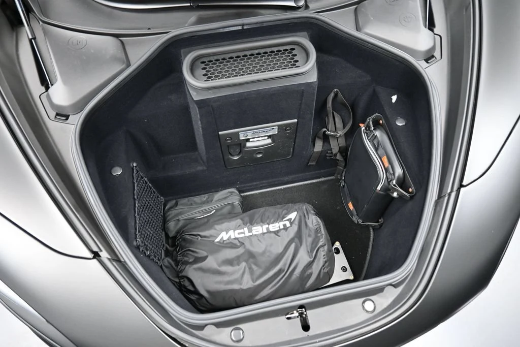 2024 McLaren 750S Spider trunk