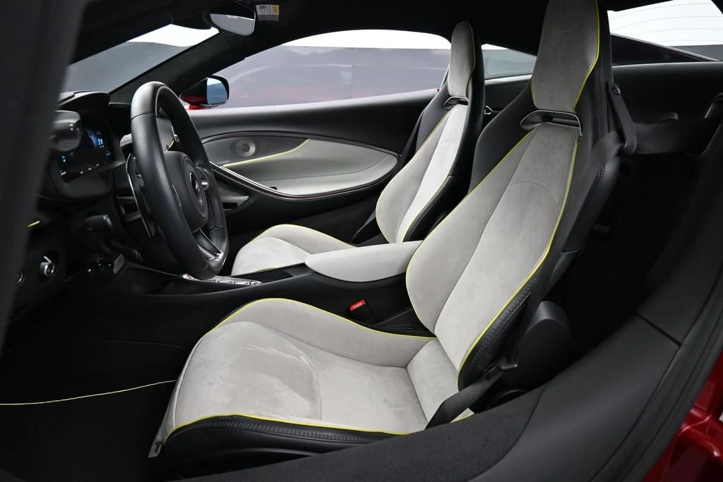 2024 McLaren Artura interior, seats, Dove Gray/Jet Black